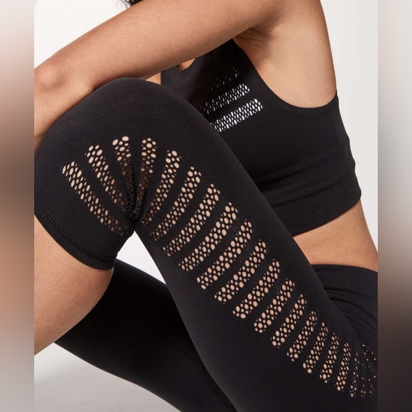 lululemon Reveal Crop - Picture 2 of 4